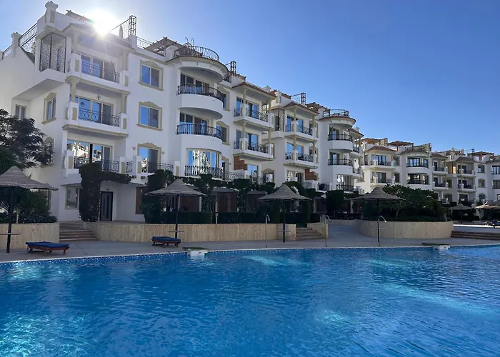 Hills 3-bedroom With Pool View And Access Appartamento *