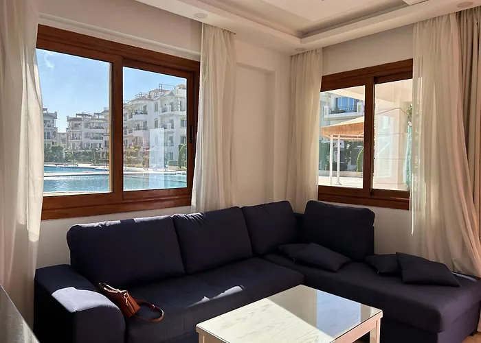 Hills 3-bedroom With Pool View And Access Appartamento